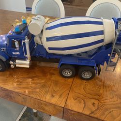 Toy Cement mixer 