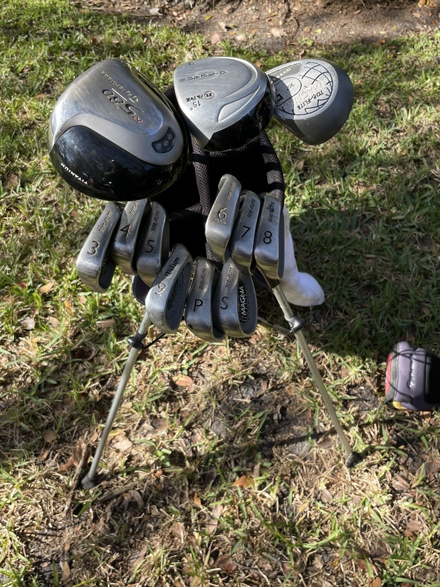 Men’s Golf Clubs (Driver, 3-wood, 5-wood, Irons And Bag)