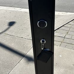 Brand New 4 Rifle / Gun / Ammo Safe For $100