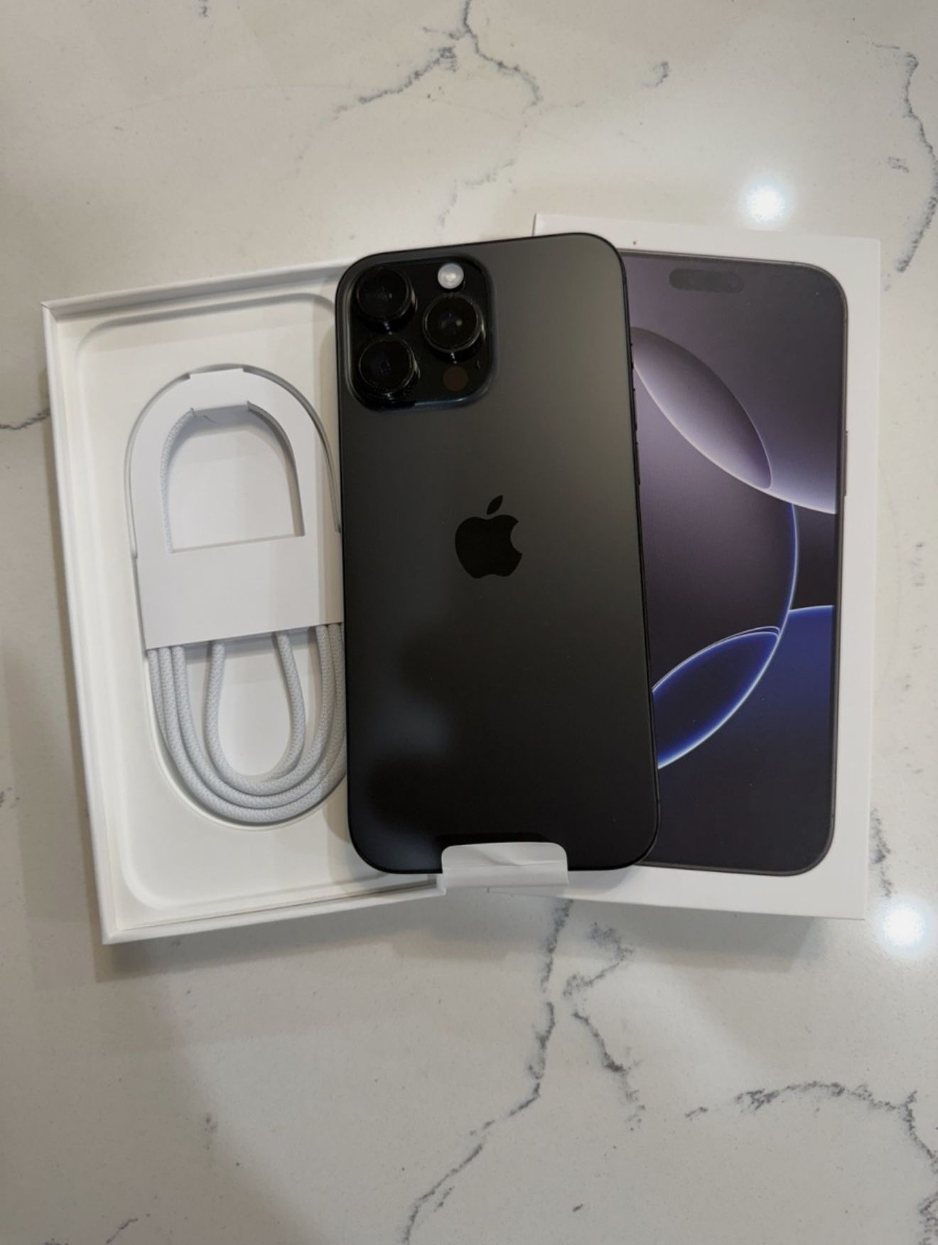 Apple iPhone 16 Pro Max 512gb Black Unlocked Like New