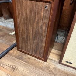 I’m Selling This Old. Speaker