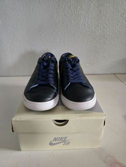 Nike SB Low-Top Sneakers Navy Blue Size 11