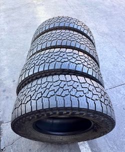 295 70 18 Falken I'm selling this set of tires with 80% life left on all 4