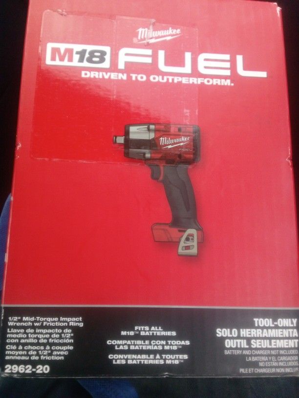 New Milwaukee M18 1/2 Mid-Torque Impact Wrench W/Friction Ring