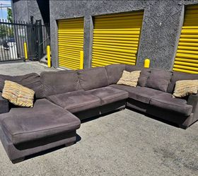 Free Delivery! Gray Sectional Couch Sofa Chaise Foot Rest Ottoman Ashley Furniture U Shape