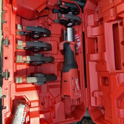 Milwaukee M18 Pro Press 