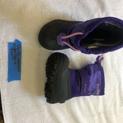 Snow Boots. Toddler Size 6