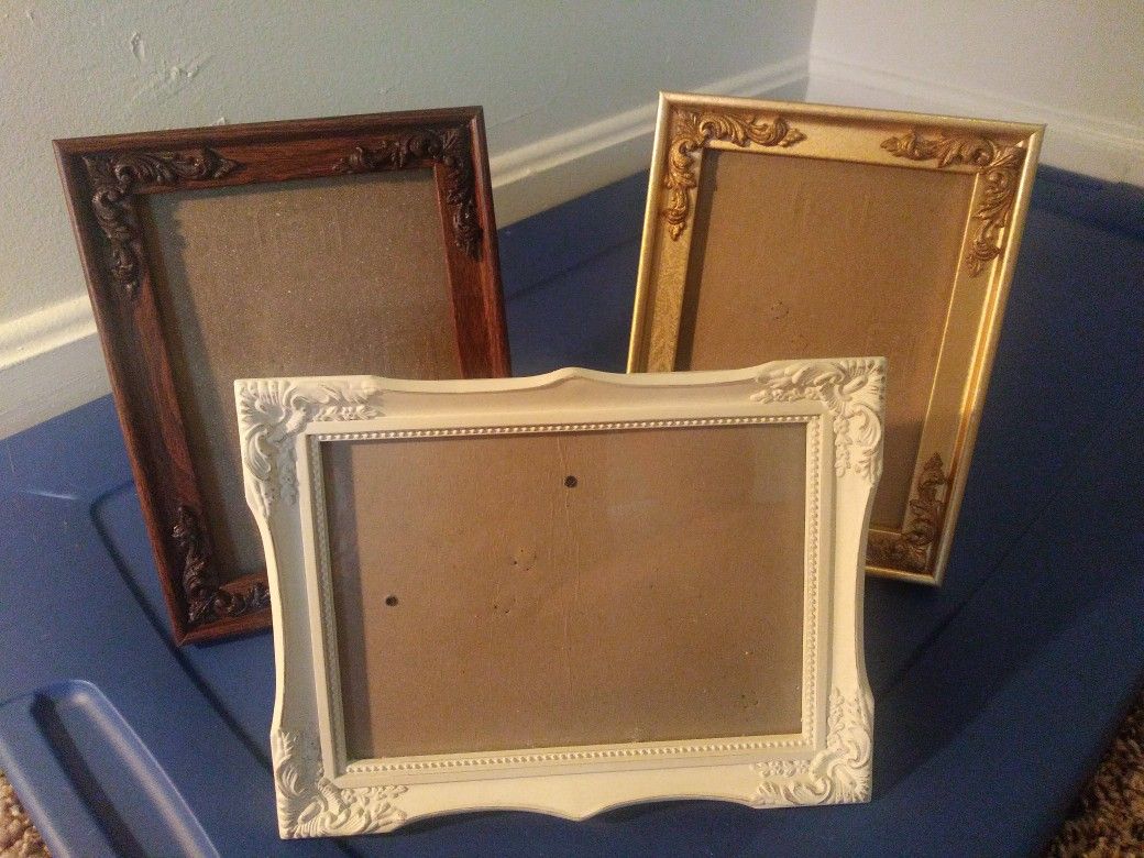 Lot of 3 ornate frames