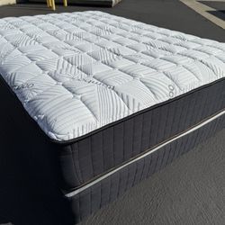 Queen Royal Bamboo Supreme Mattress And Boxspring 