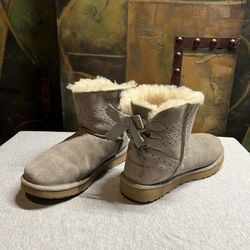 Ugg boots size 8
