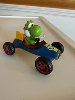 Jakks Pacific Mario Kart World of Nintendo YOSHI in MACH 8 Figure