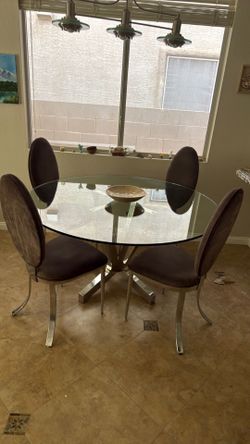 Dinning room table