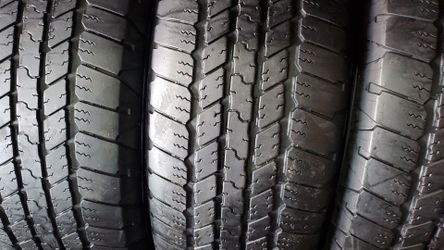 Four nice GOOD YEAR tires for sale. 265/65/18