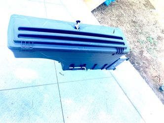 Diamond plate over the wheel toolbox new