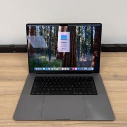 16" MacBook Pro M1 Pro 10 Core*32GB RAM*500GB SSD 