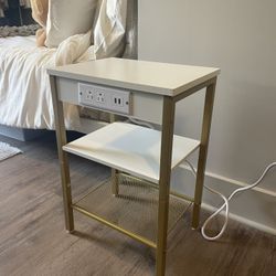 Nightstand/Side table