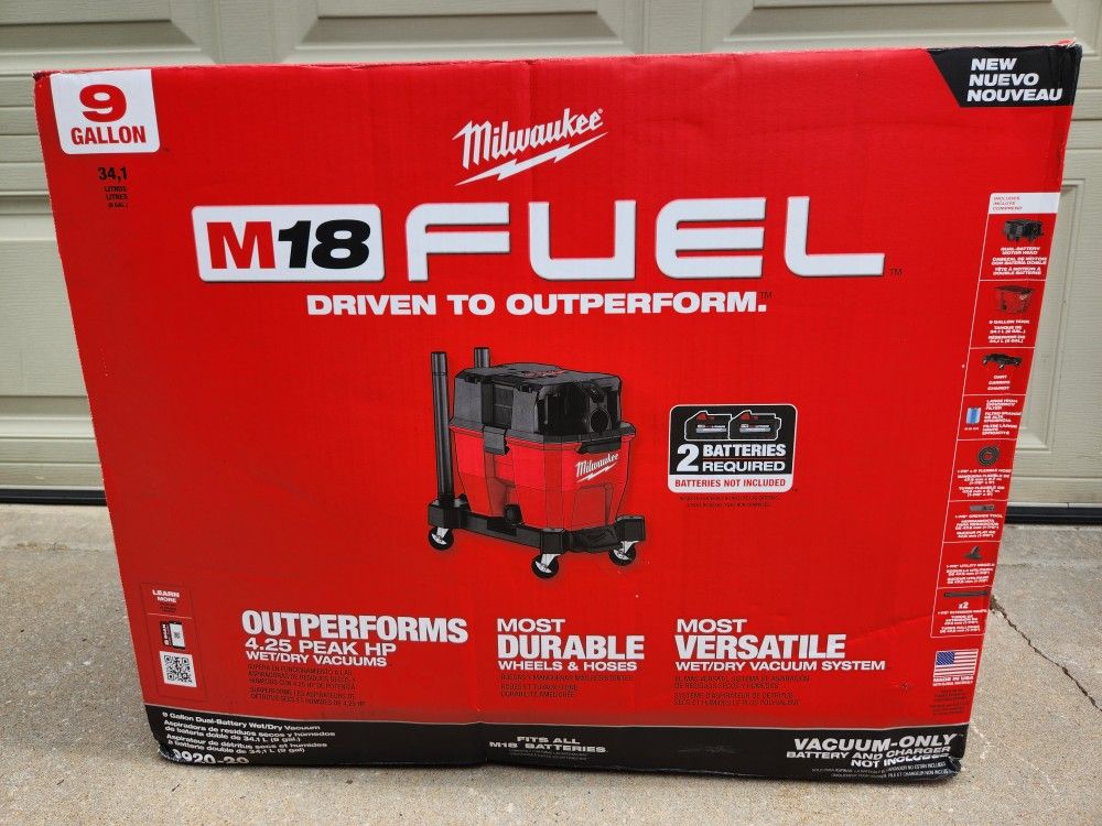 Milwaukee M18 Fuel 9 Gal Cordless Dual Batters Wet/Dry Shop Vacuum Vac