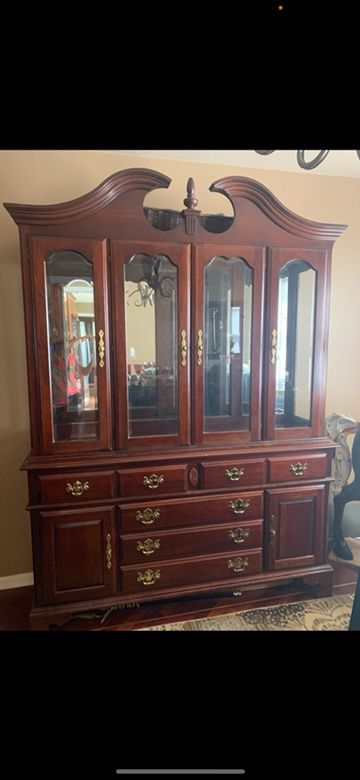 Pennsylvania House China Cabinet…GREAT CONDTION