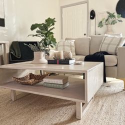 Coffee Table With Storage 