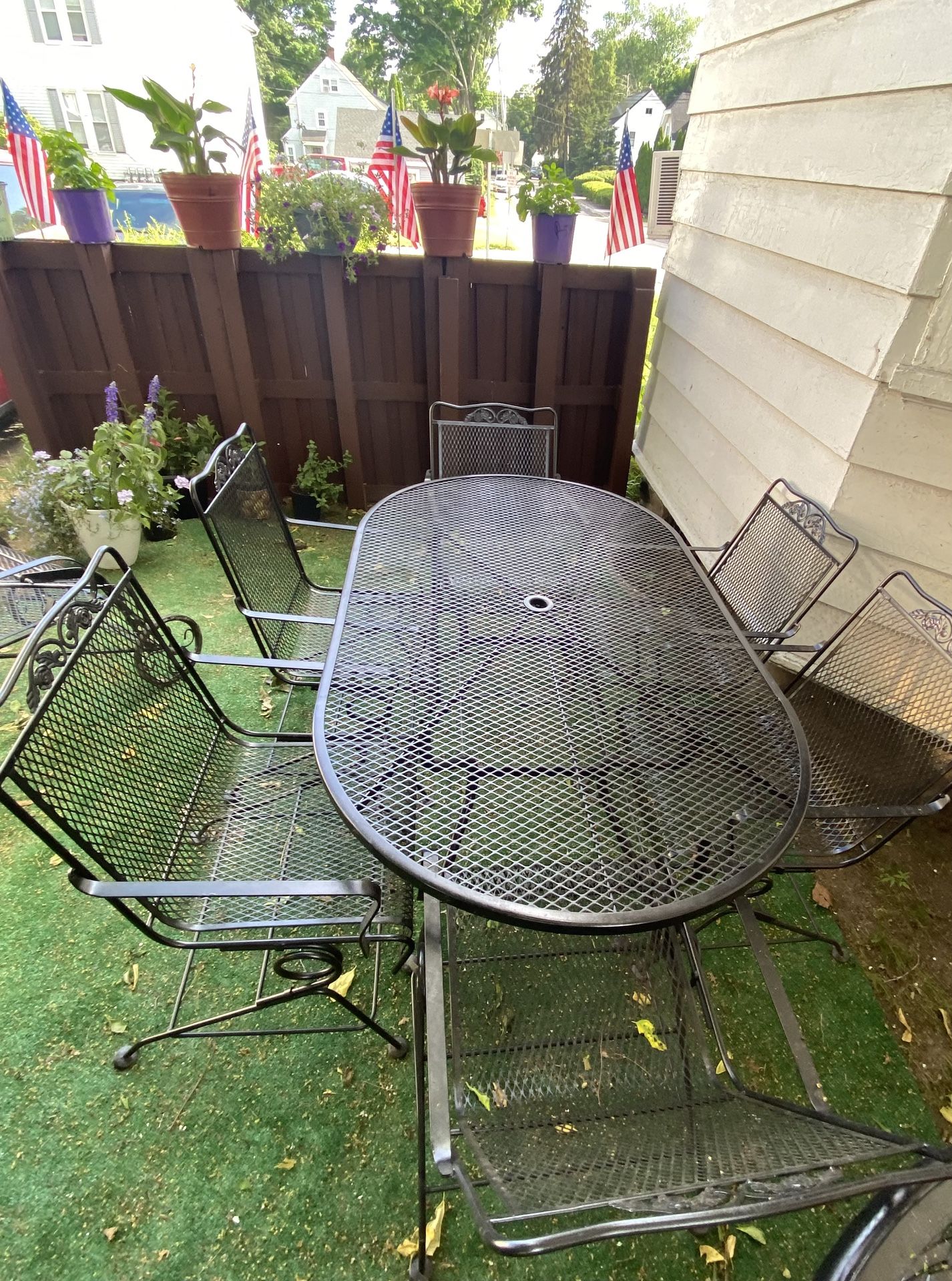 Vintage Patio Set 6 Matching Woodard Spring Captains Chairs & An Oval Table / Delivery Available