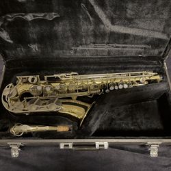 Yamaha YAS-23 Alto Saxophone.