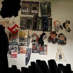 Action Figures/Collectables