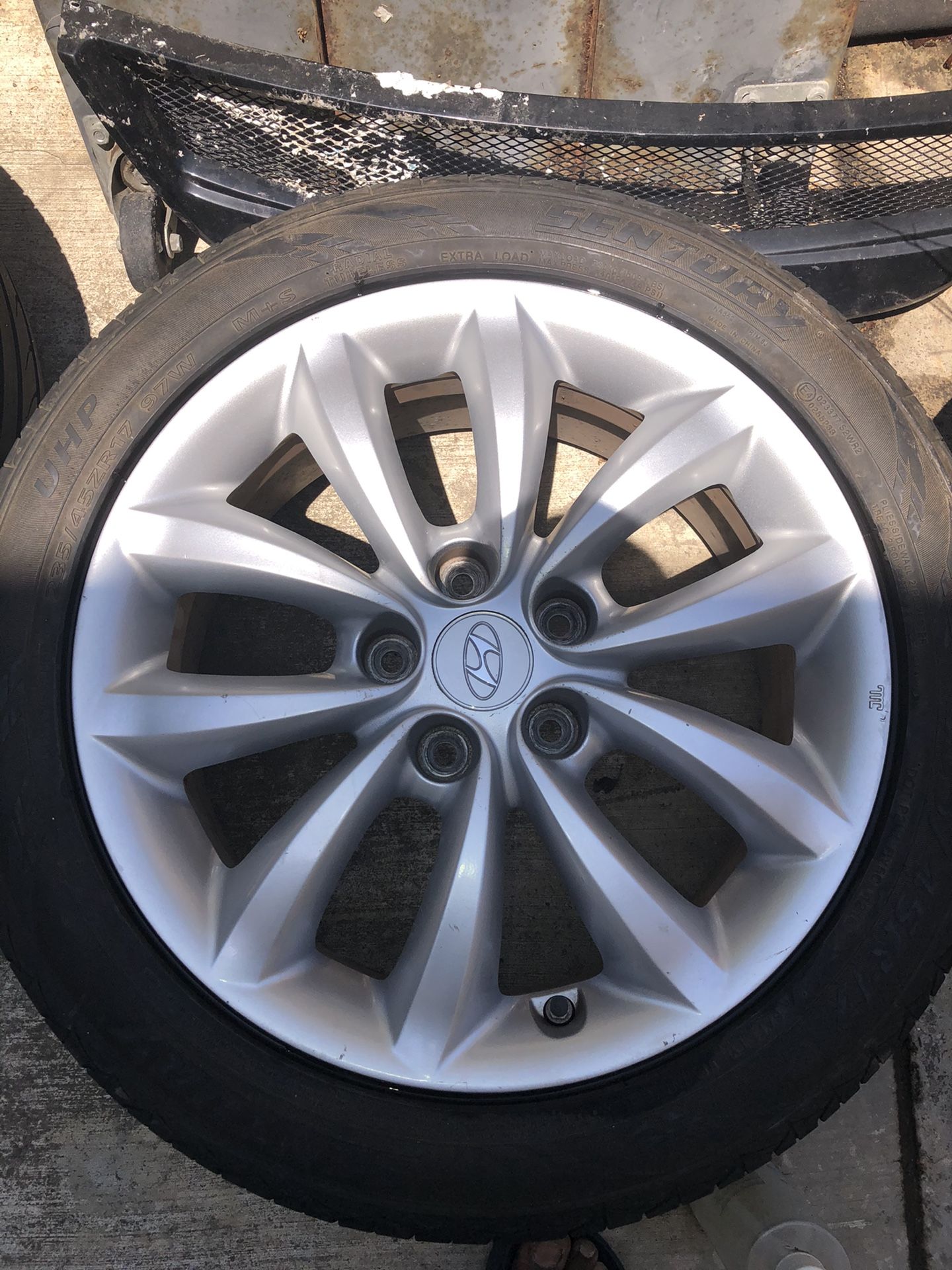 2007 Hyundai Azera wheels