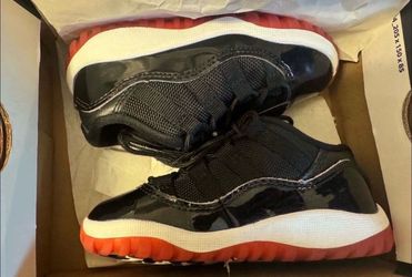 Air Jordan retro 11 low toddler 8c (Price is firm)