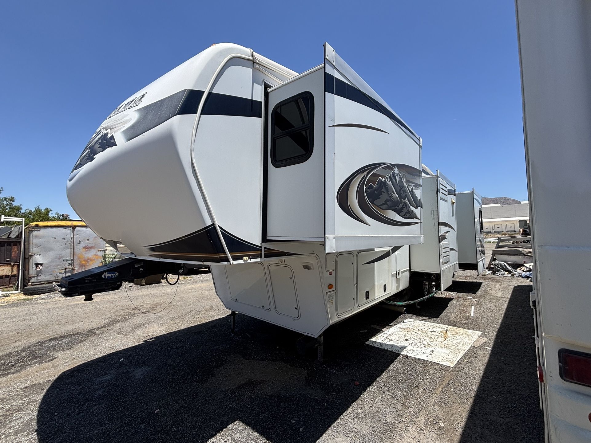 2011 Keystone Montana