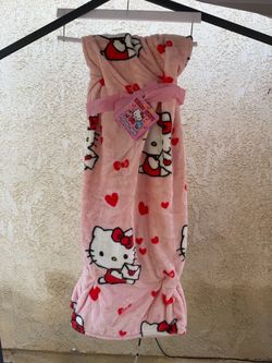 Hello Kitty Valentine’s Day blanket