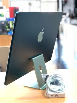 iMac 24" 8-Core CPU 8-Core GPU 16GB Unified Memory 256GB Storage