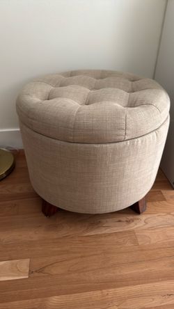 Round storage ottoman heather oatmeal wood legs