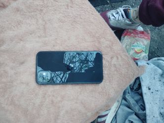 iPhone 11 Pro Max*Locked*Good For Parts