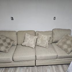 Raymour And Flanigan Sofa