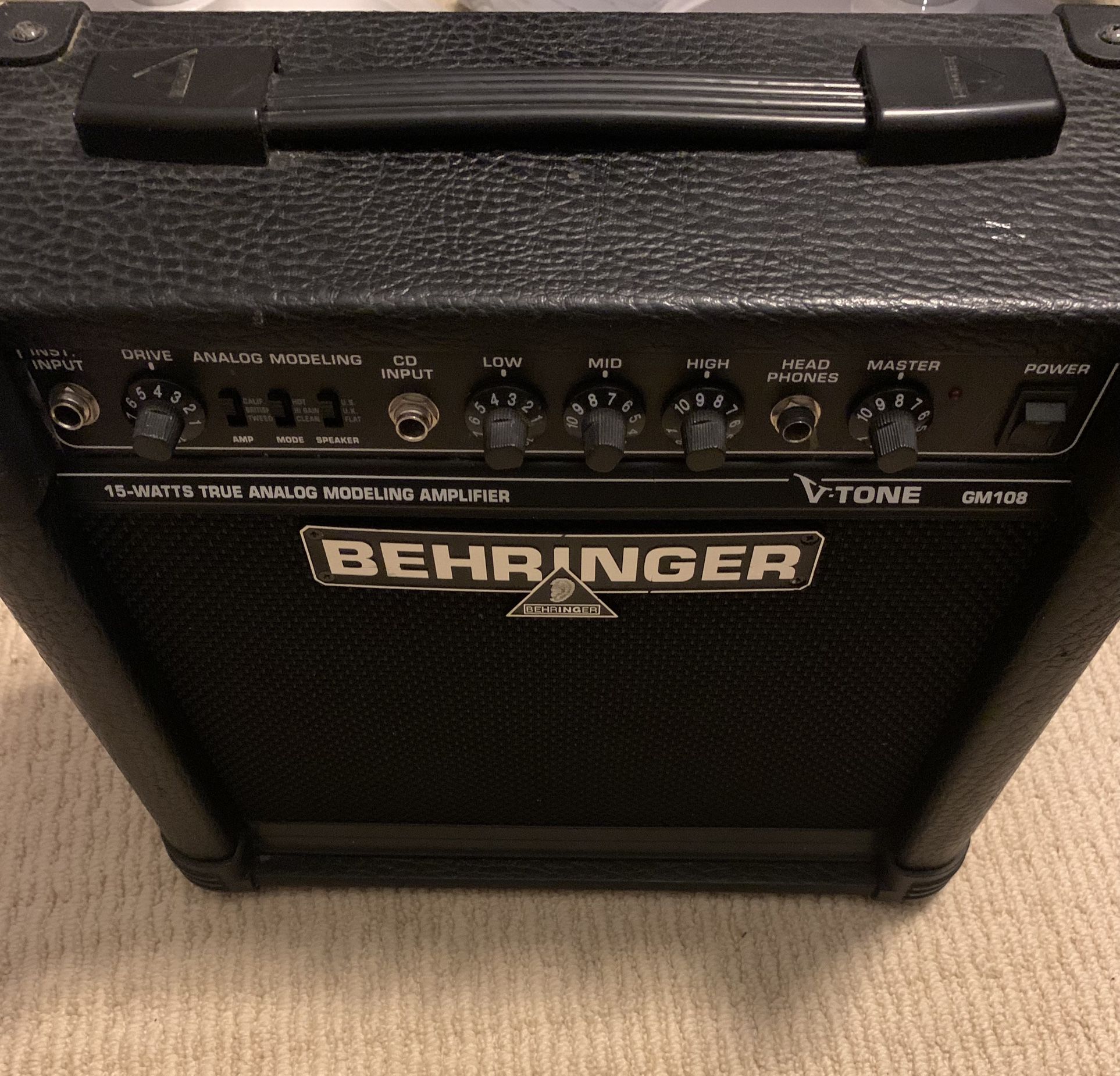 Behringer guitar Amp 