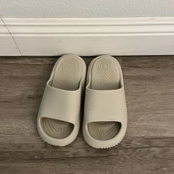 Slides Cloud Very Clean 🧼 Sz W 9 (UTC Area)