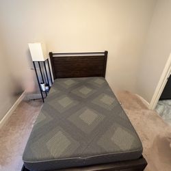 Full Size Bed w/Memory Foam Mattress