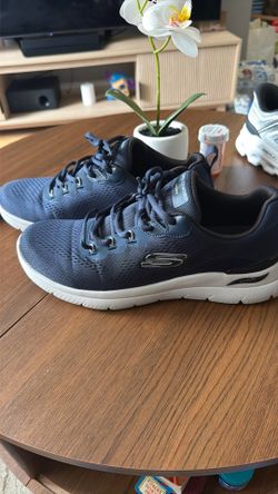 Skechers ArchFit size 11 shoes Sneakers