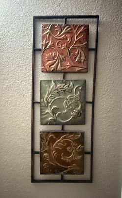 Metal Frame Decoration
