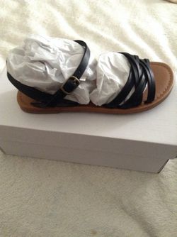 Brand New size 1 girl sandal