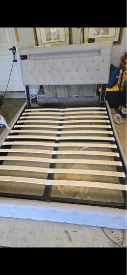 Queen size bed