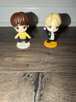 McDonald’s TinyTAN BTS 2025 Collectable Figures set of 2