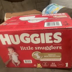 Diapers Newborn And Size 1 