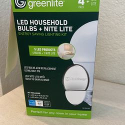 Pack Of 4 light Bulbs And Nite sensor 
