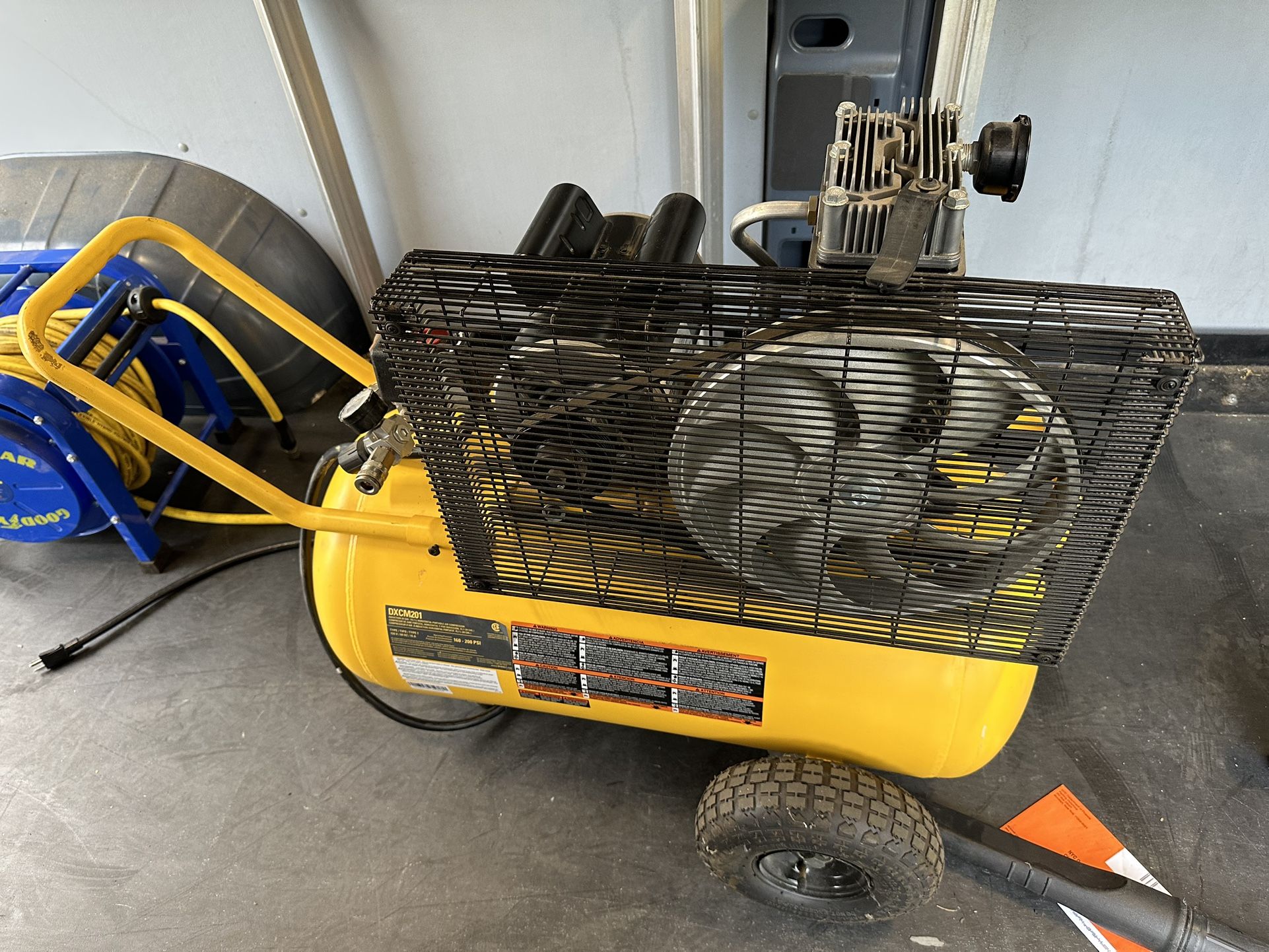 Dewalt DXCM201 Air Compressor