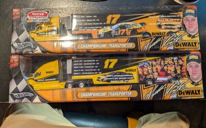 Hot Wheels Racing 2003 Matt Kenseth #17 DeWALT NASCAR Championship Transporters
Set of 2