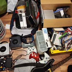 Huge Video Game Lot Nintendo GameCube Nintendo Wii PlayStation 2 And Video Games Controllers Bundle