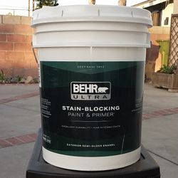 BEHR PREMIUM PLUS ULTRA Exterior Paint