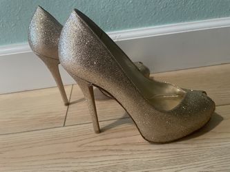 Stuart Weitzman Gold Glitter Stiletto Heels 