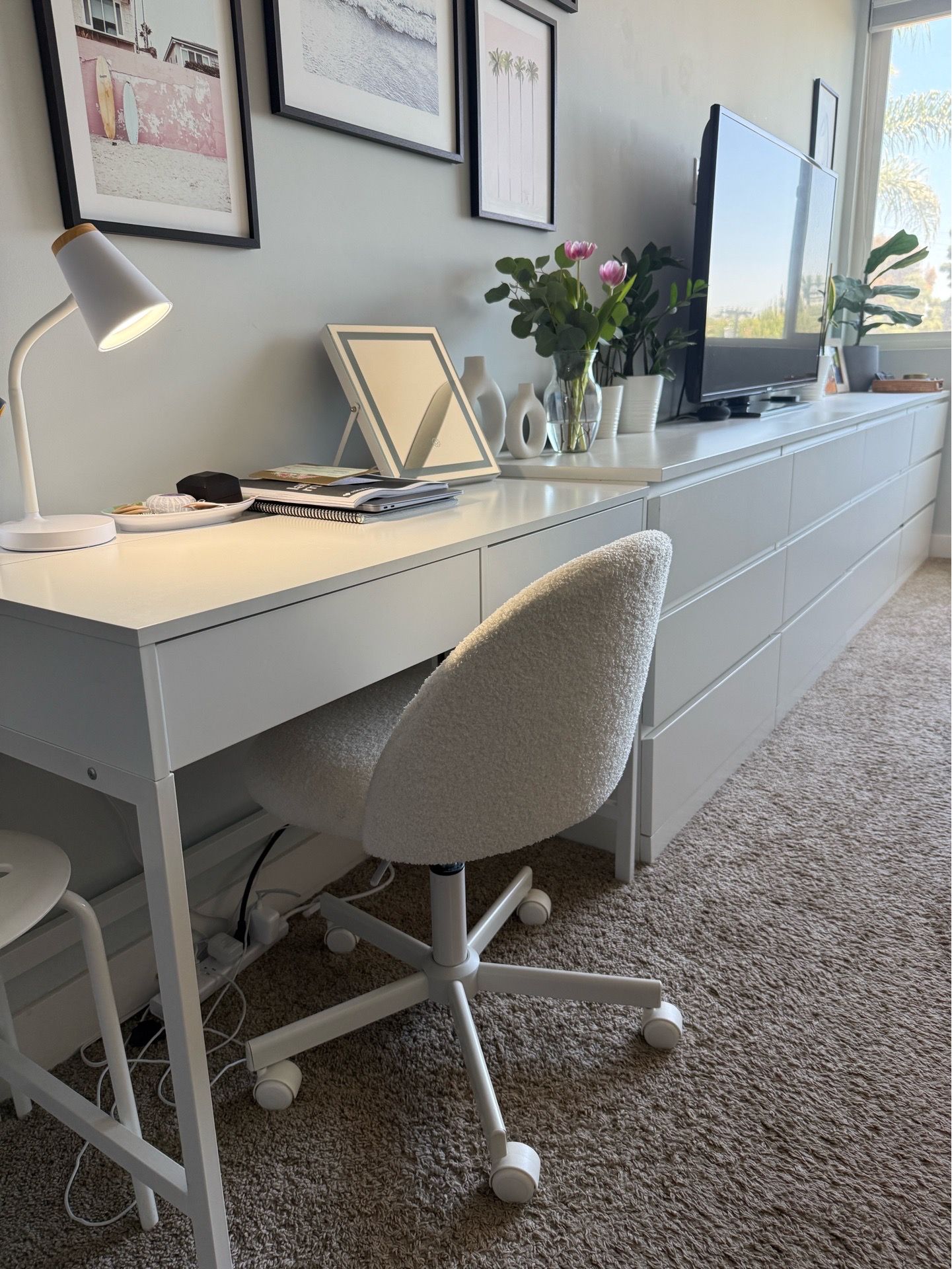 Stylish Modern Vanity Office Chair with silent wheels